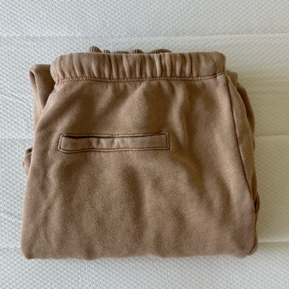 NEUTRAL AERIE SET - TOP SIZE M, BOTTOMS SIZE S - Picture 2 of 6